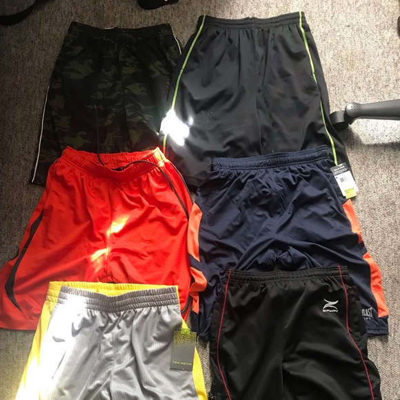 Lots of boys clothes - Picture 2 of 5